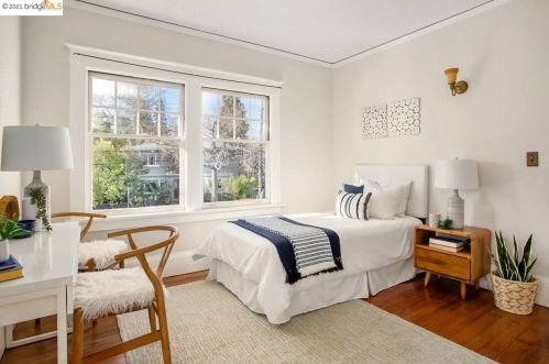 3301 Claremont Ave, Berkeley CA 94705-2710 exterior