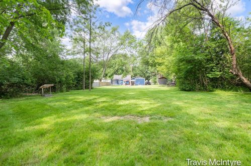 1714 Maplerow Ave, Grand Rapids MI 49534-2263 exterior