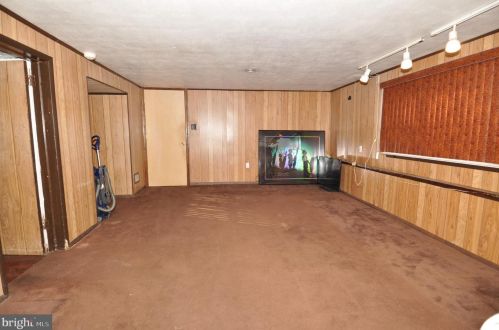 1169 Lower Fry Rd, Trenton NJ 08618-1828 exterior