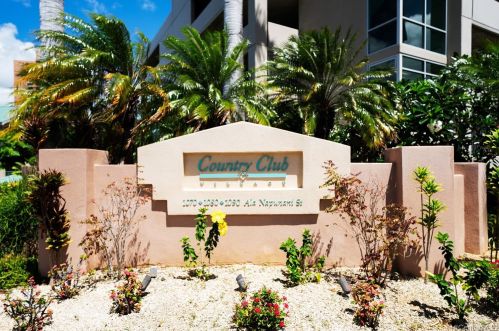 1090 Ala Napunani St, Honolulu HI  96818-1788 exterior