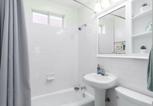 3018 93rd St, Milwaukee WI  53227-3608 exterior