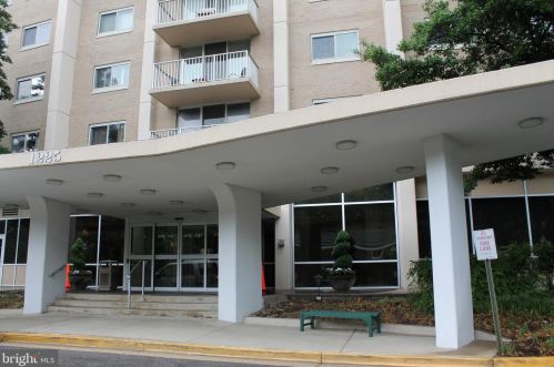 1225 Martha Custis Dr, Alexandria VA 22302-2015 exterior