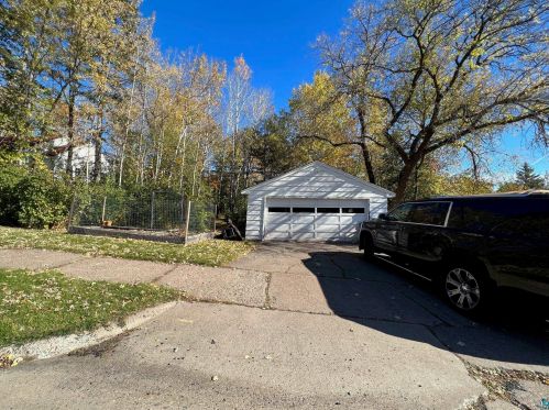 4002 Cooke St, Duluth MN 55804-1944 exterior