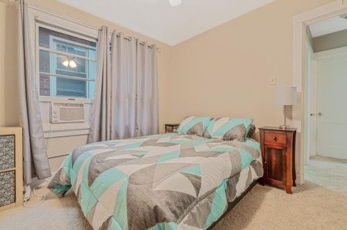 147 Race St, Pittsburgh PA 15208-1424 exterior