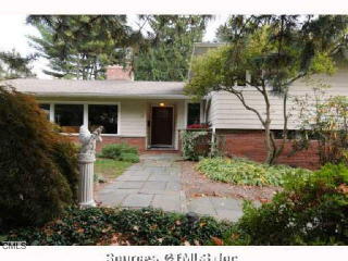 12 Harborview Ave, Milford, CT 06460-6539