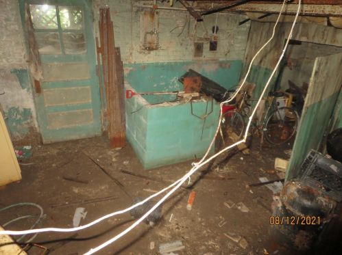 8216 Perry Ave, Chicago IL 60628-1348 exterior