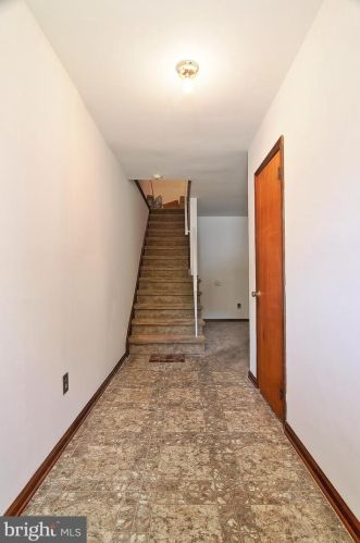 6 Orchard Ct, Limerick PA  19468-2901 exterior