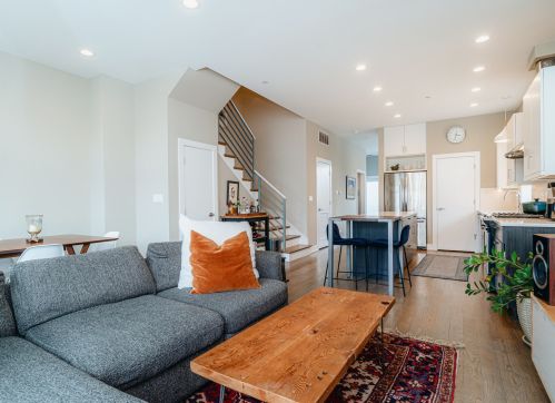 2810 Walton St, Chicago IL 60622-4450 exterior