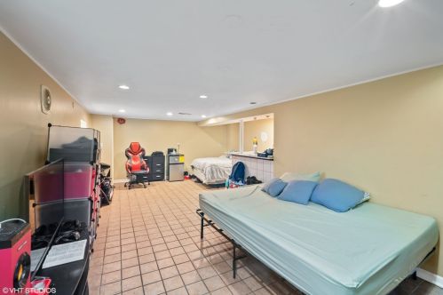 4152 Pioneer Ave, Chicago IL  60634-1030 exterior