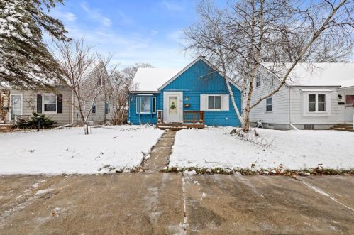 3441 89th St, Milwaukee, WI 53222-3650