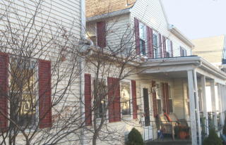 627 Wood St, Bristol, RI 02809-2424