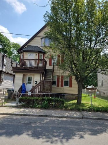 43 Lansing Pl, Springfield MA  01108-1719 exterior