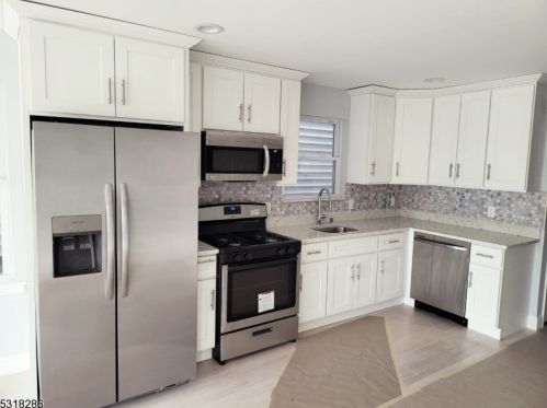 393 9 St, Newark NJ 07107-1907 exterior