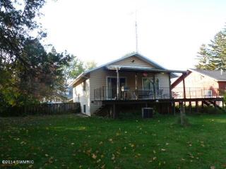 521 Michigan St, Niles MI  49120-3329 exterior