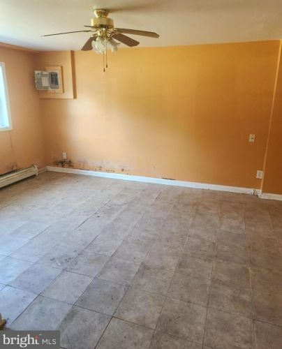 475 Lincoln Dr, Glen Burnie MD 21060-8705 exterior