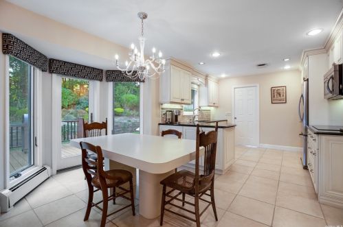 15 Long Acre Ln, Huntington Station NY 11746-7926 exterior