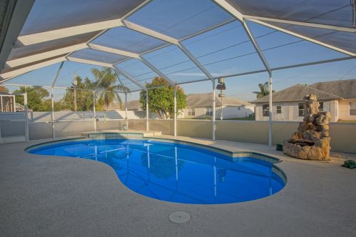 592 Badger Ter, Fort Pierce, FL 34953-2909