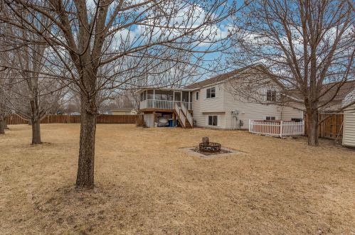 251 Lawrence Ct, Sartell MN 56377-2072 exterior