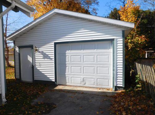 216 Cecil St, Glendora MI 49107-1705 exterior