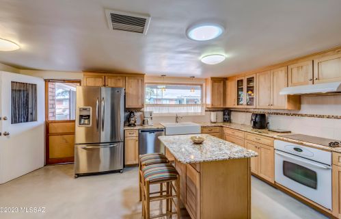 6611 Paseo San Ciro, Tucson AZ  85710-2107 exterior