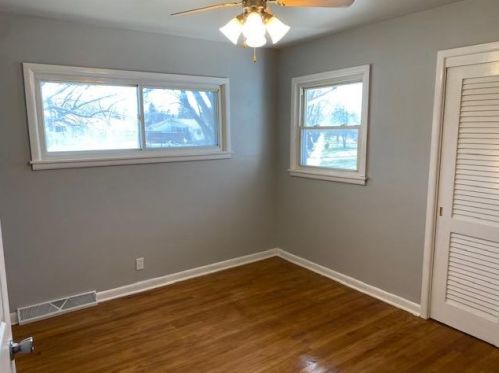 10914 Fairmount Ave, Milwaukee WI 53209-5227 exterior