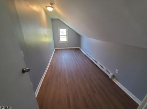 16 Amity St, Paterson NJ 07522-1811 exterior