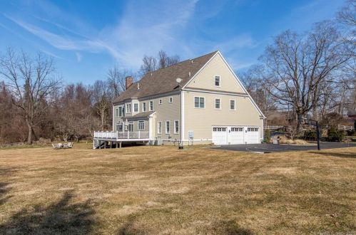 215 Belden Hl Rd, Wilton CT 06897-2916 exterior