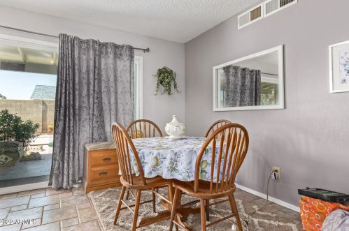 3732 Crocus Dr, Phoenix AZ 85053-5316 exterior