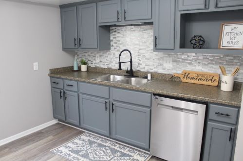 5739 71st St, Milwaukee WI  53218-2214 exterior