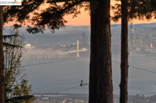 680 Grizzly Peak Blvd, Berkeley CA 94708-1741 exterior