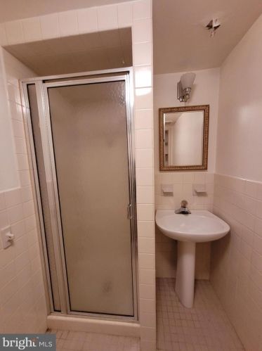 2148 Lee Ln, Chester PA 19014-2213 exterior