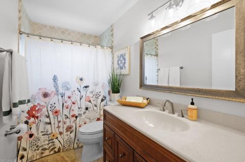 124 Willowick Dr, Naples FL 34110-1361 exterior