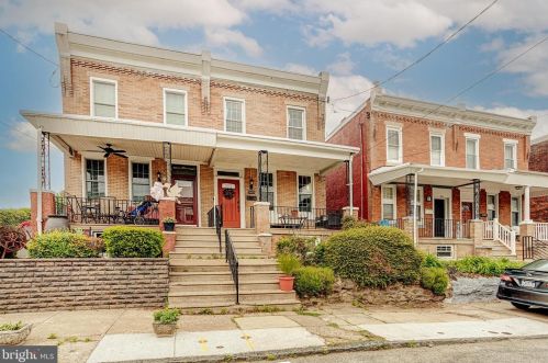 565 Martin St, Philadelphia PA  19128-1620 exterior