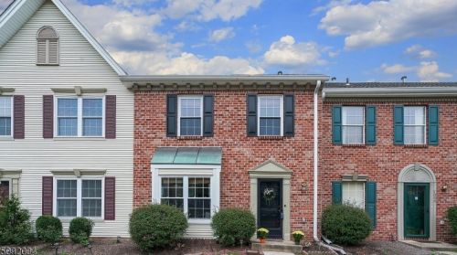 1005 Doolittle Dr, Bridgewater NJ  08807-3504 exterior