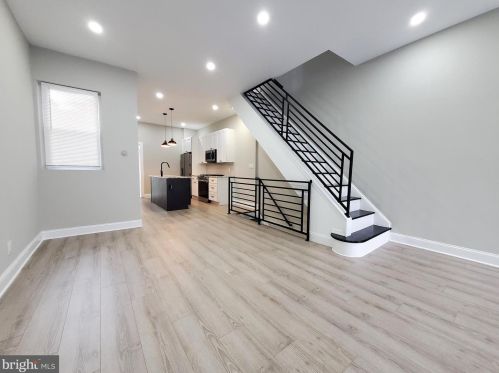 2543 Cedar St, Philadelphia PA  19125-3123 exterior