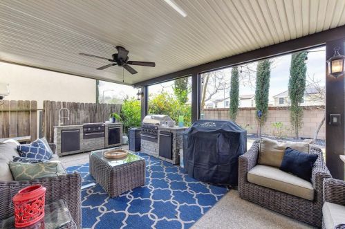 1009 Sandwick Way, Folsom CA 95630-6127 exterior