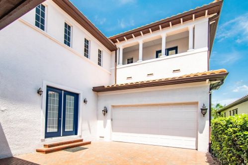 6020 Beacon Shores St, Tampa FL  33616-1317 exterior