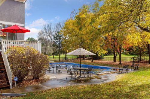 3544 Crestmoor Dr, Saint Paul MN 55125-5028 exterior