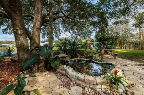 15704 Mifflin Ct, Tampa FL exterior