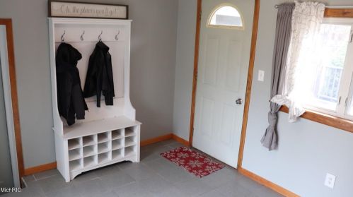 3821 Ellen St, Meskegon MI 49444-4067 exterior