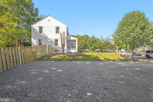 6106 Kings Hwy, Alexandria VA 22303-2416 exterior