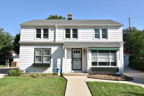 2741 63rd St, Milwaukee, WI 53210-3057