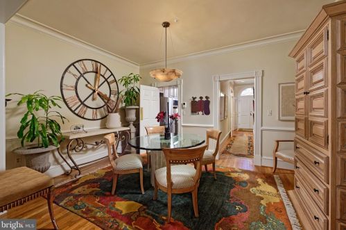 120 Queen St, Alexandria VA 22314-2610 exterior