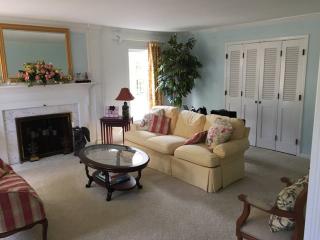 4190 Carroll Blvd, Cleveland OH  44118-4528 exterior