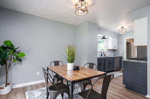 1545 Iowa St, Wyoming MI 49509-3873 exterior