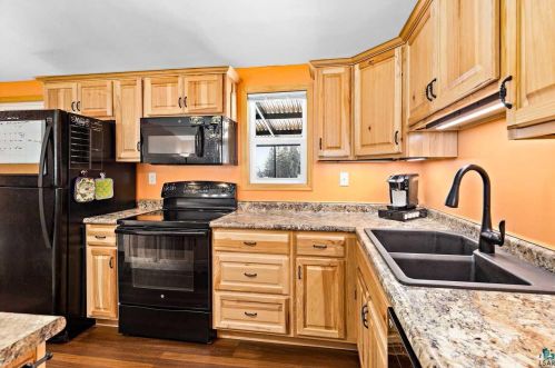 4530 Oakley St, Duluth MN 55804-1326 exterior