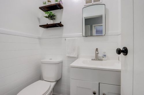 6350 Burdick Ave, Milwaukee WI 53219-4227 exterior