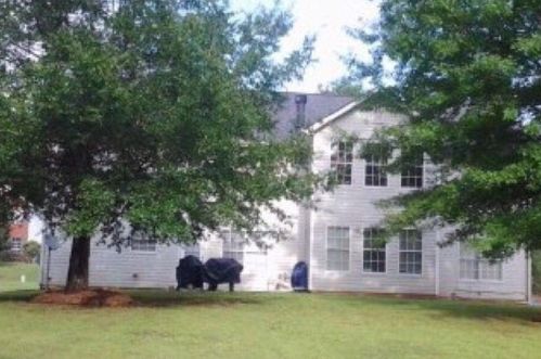 3865 Cain Mill Dr, Lithonia, GA 30038-3869