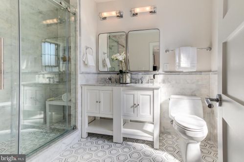 3025 Dent Pl, Washington DC 20007-2916 exterior