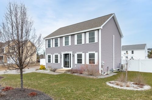 24 Amy Way, Concord NH  03303-1045 exterior